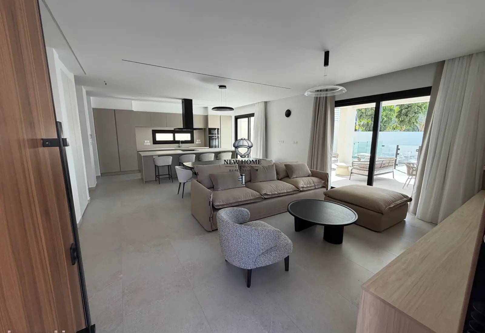 5-Bedroom Вилла, Agios Athanasios, Лимассол